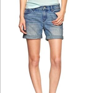 Gap 1969 Destructed Boyfriend Shorts
